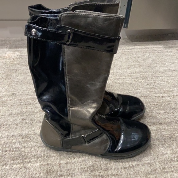 Kenneth Cole Reaction Girls Boots sz 4 - Picture 2 of 6